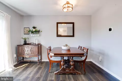 Dining - 16 Sandview Ct, Baltimore, MD 21209 photo 1 of 3