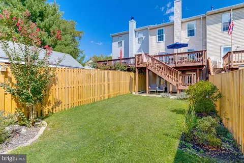 Exterior - 16 Sandview Ct, Baltimore, MD 21209 photo 7 of 11