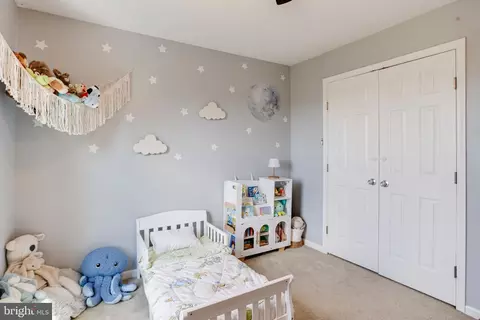 Bedroom - 16 Sandview Ct, Baltimore, MD 21209 photo 9 of 11