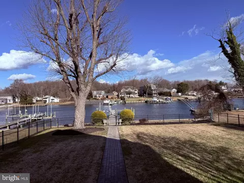 905 Sue Grove Rd, Essex, MD 21221