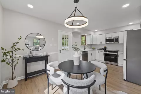Dining - 5820 Farmview Ave, Baltimore, MD 21206 photo 1 of 2
