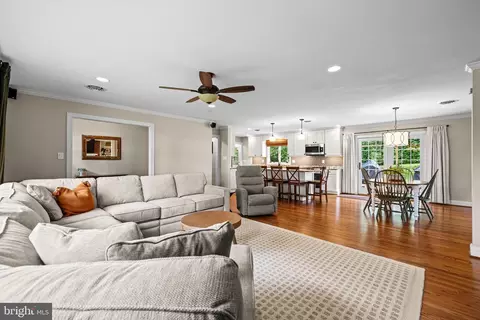 5507 Williams Rd, Hydes, MD 21082 photo 2