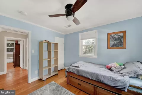Bedroom - 402 Dixie Dr, Towson, MD 21204 photo 4 of 6