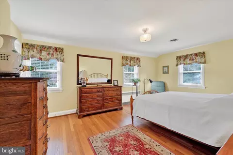 Bedroom - 634 Overbrook Rd, Baltimore, MD 21212 photo 3 of 4