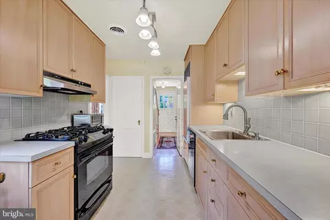 Kitchen - 634 Overbrook Rd, Baltimore, MD 21212 photo 3 of 3