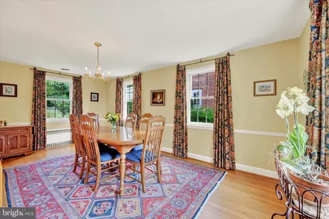 Dining - 634 Overbrook Rd, Baltimore, MD 21212 photo 1 of 3