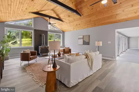 Living - 708 E Seminary, Towson, MD 21286 photo 1 of 6