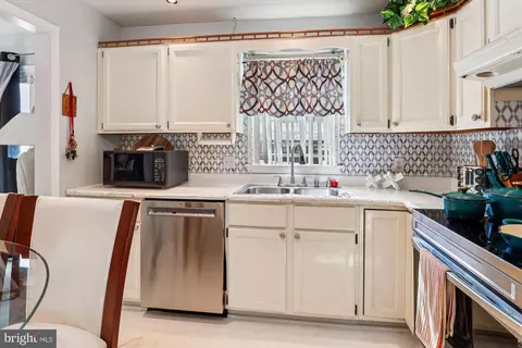3115 Ripple Rd, Windsor Mill, MD 21244 photo 4