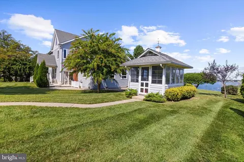 Exterior - 7521 Chesapeake Ave, Edgemere, MD 21219 photo 8 of 14