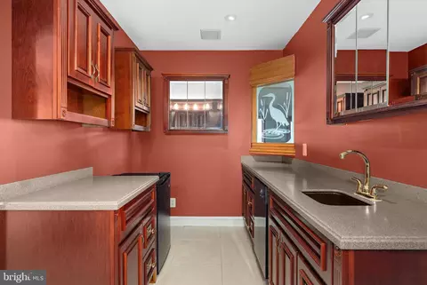 Entry Way - 7521 Chesapeake Ave, Edgemere, MD 21219 photo 4 of 6
