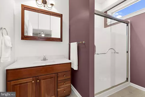 Bath - 7521 Chesapeake Ave, Edgemere, MD 21219 photo 1 of 4
