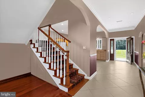 Entry Way - 7521 Chesapeake Ave, Edgemere, MD 21219 photo 1 of 6