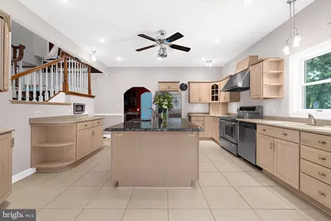 Kitchen - 7521 Chesapeake Ave, Edgemere, MD 21219 photo 3 of 6