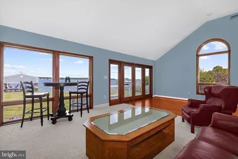 Living - 7521 Chesapeake Ave, Edgemere, MD 21219 photo 4 of 4