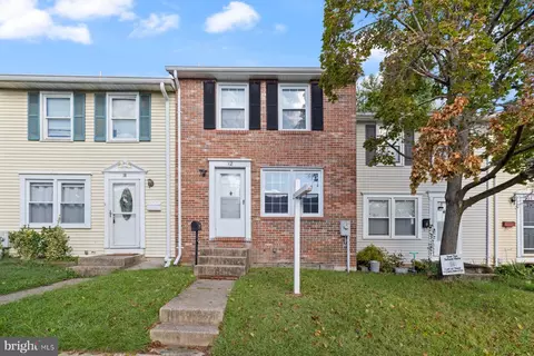 12 Duchess Ct, Rosedale, MD 21237