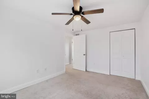 Bedroom - 8012 Wynbrook Rd, Baltimore, MD 21224 photo 4 of 4