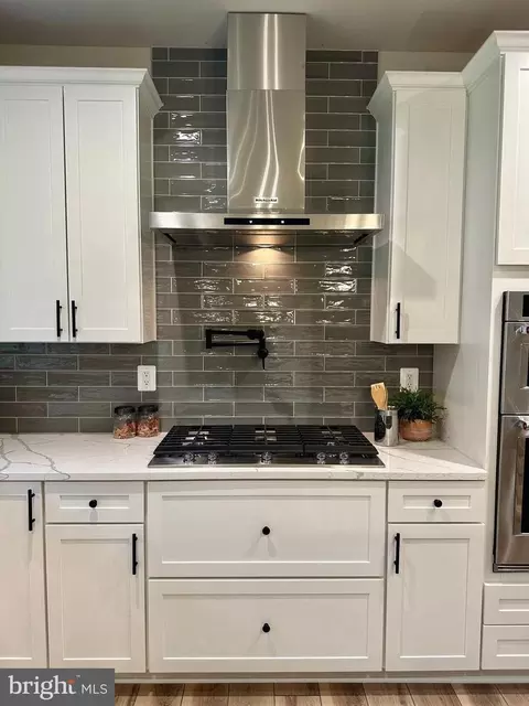 Kitchen - 3104 Paper Mill Rd, Phoenix, MD 21131 photo 2 of 4