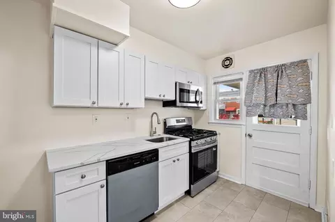 2235 Graythorn Rd, Middle River, MD 21220 photo 11