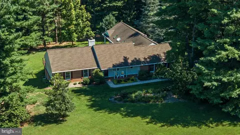 6 Deer Haven Ln, White Hall, MD 21161
