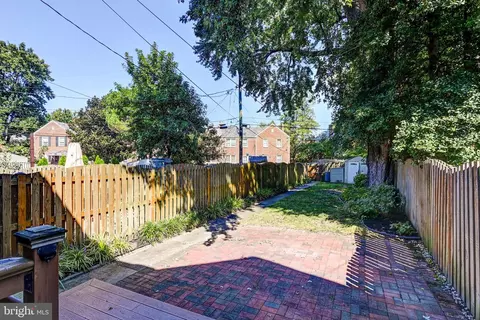 Exterior - 424 Dumbarton Rd, Baltimore, MD 21212 photo 6 of 11