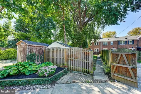 Exterior - 424 Dumbarton Rd, Baltimore, MD 21212 photo 11 of 11