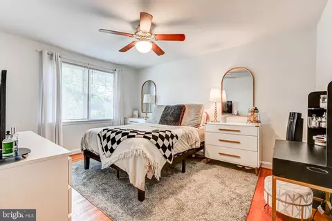 Bedroom - 424 Dumbarton Rd, Baltimore, MD 21212 photo 1 of 3
