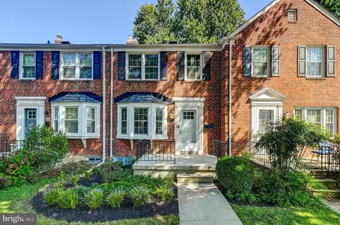 Exterior - 424 Dumbarton Rd, Baltimore, MD 21212 photo 2 of 11