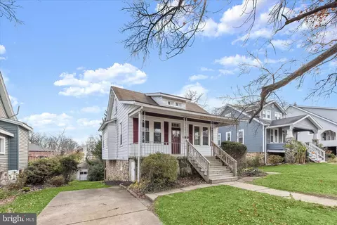 15 Edmondson Rdg, Catonsville, MD 21228