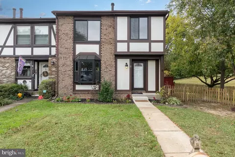 32 Bourbon Ct, Parkville, MD 21234