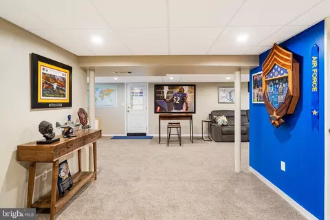 Entry Way - 4208 Soth Ave, Nottingham, MD 21236 photo 1 of 2