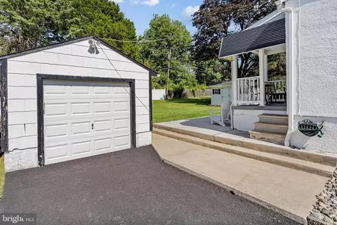 Exterior - 4208 Soth Ave, Nottingham, MD 21236 photo 10 of 11
