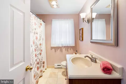 Bath - 4208 Soth Ave, Nottingham, MD 21236 photo 2 of 2
