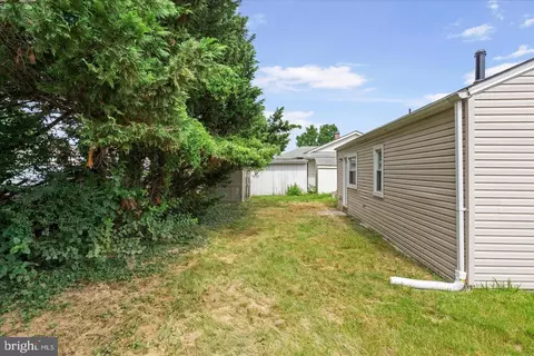 Exterior - 1306 Wilson Point Rd, Middle River, MD 21220 photo 3 of 3