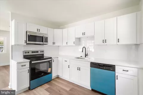 Kitchen - 1306 Wilson Point Rd, Middle River, MD 21220 photo 1 of 2
