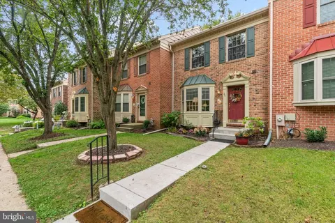146 English Run Cir, Sparks, MD 21152