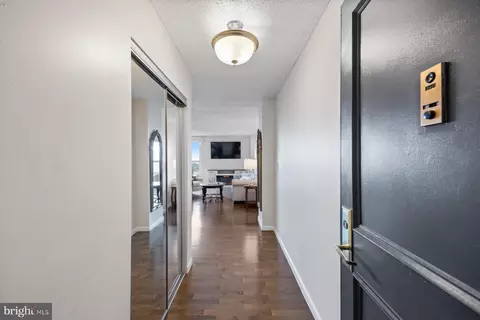 205 E Joppa Rd #2403, Towson, MD 21286 photo 2