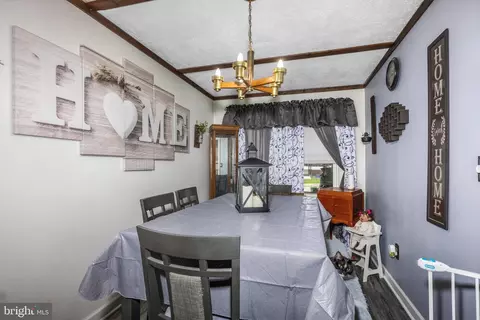 2122 Firethorn Rd, Middle River, MD 21220 photo 4