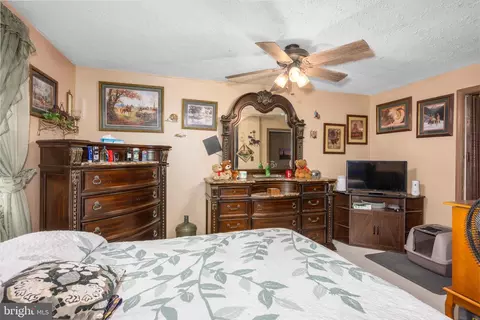 2122 Firethorn Rd, Middle River, MD 21220 photo 8