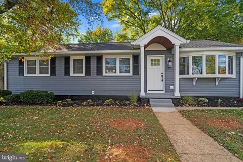 5742 1st Ave, Arbutus, MD 21227