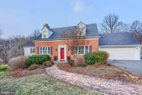 1008 W Wind Ct, Towson, MD 21204