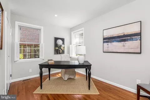 Entry Way - 710 Anneslie Rd, Baltimore, MD 21212 photo 4 of 7