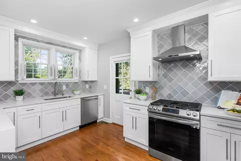Kitchen - 710 Anneslie Rd, Baltimore, MD 21212 photo 3 of 4
