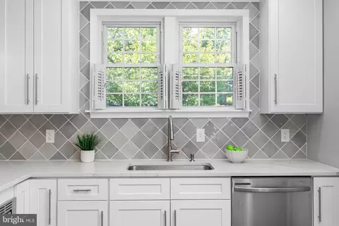 Kitchen - 710 Anneslie Rd, Baltimore, MD 21212 photo 4 of 4
