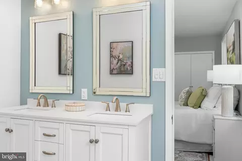 Entry Way - 710 Anneslie Rd, Baltimore, MD 21212 photo 3 of 7