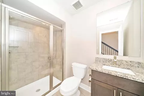 Bath - 7876 Johnnycake Rd, Windsor Mill, MD 21244 photo 3 of 3