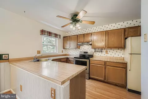 Kitchen - 9 Bridgeview Ct, Nottingham, MD 21236 photo 1 of 3