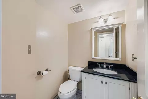 Bath - 9 Bridgeview Ct, Nottingham, MD 21236 photo 1 of 3