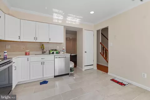 Entry Way - 16 Pinecone, Parkville, MD 21234 photo 1 of 3