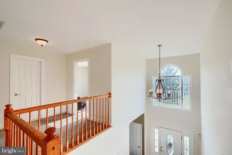Entry Way - 5636 Allender Rd, White Marsh, MD 21162 photo 3 of 5