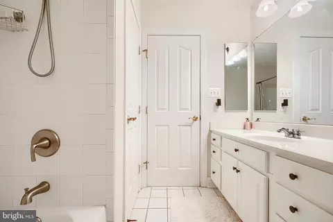 Bath - 5636 Allender Rd, White Marsh, MD 21162 photo 4 of 7